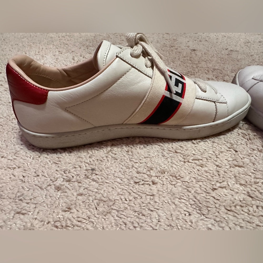Gucci Sneakers - Picture 6 of 7